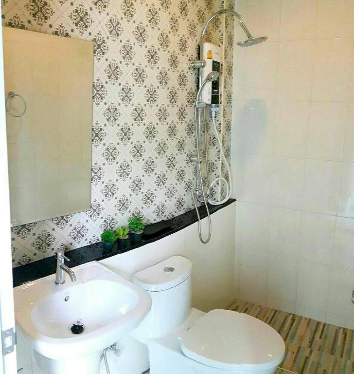 The Hotel 2*