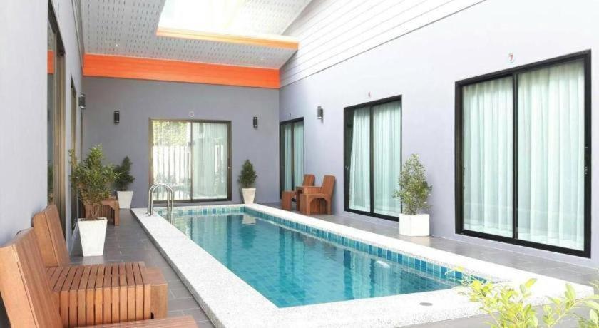 The Hotell 2*